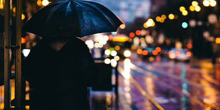 查尔莫斯：莱利会让球员在墙边罚站就像大人管小孩 詹韦也不例外